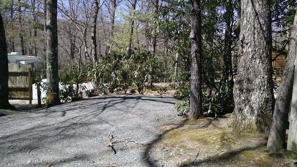 Linville Falls Campground, Rv Park, And Cabins Εξωτερικό φωτογραφία