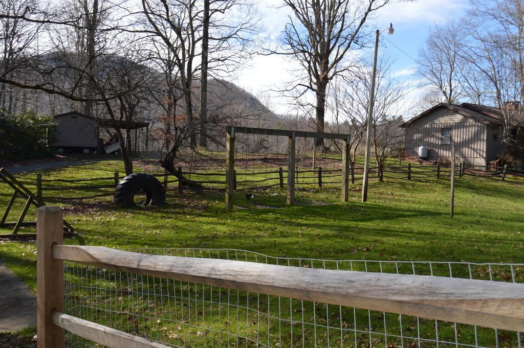 Linville Falls Campground, Rv Park, And Cabins Εξωτερικό φωτογραφία
