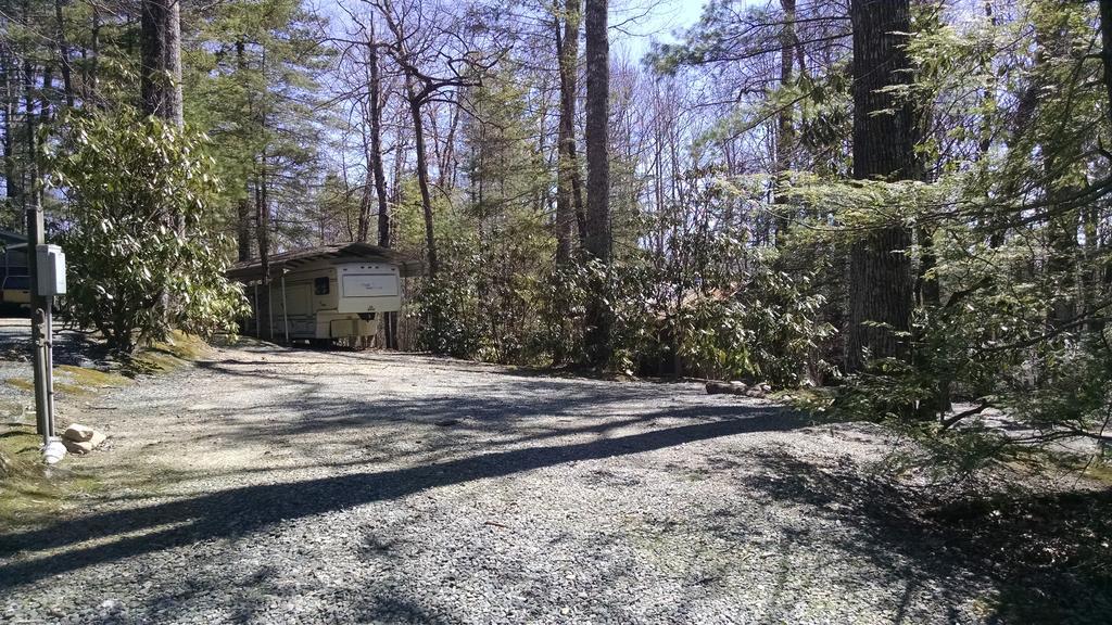 Linville Falls Campground, Rv Park, And Cabins Εξωτερικό φωτογραφία