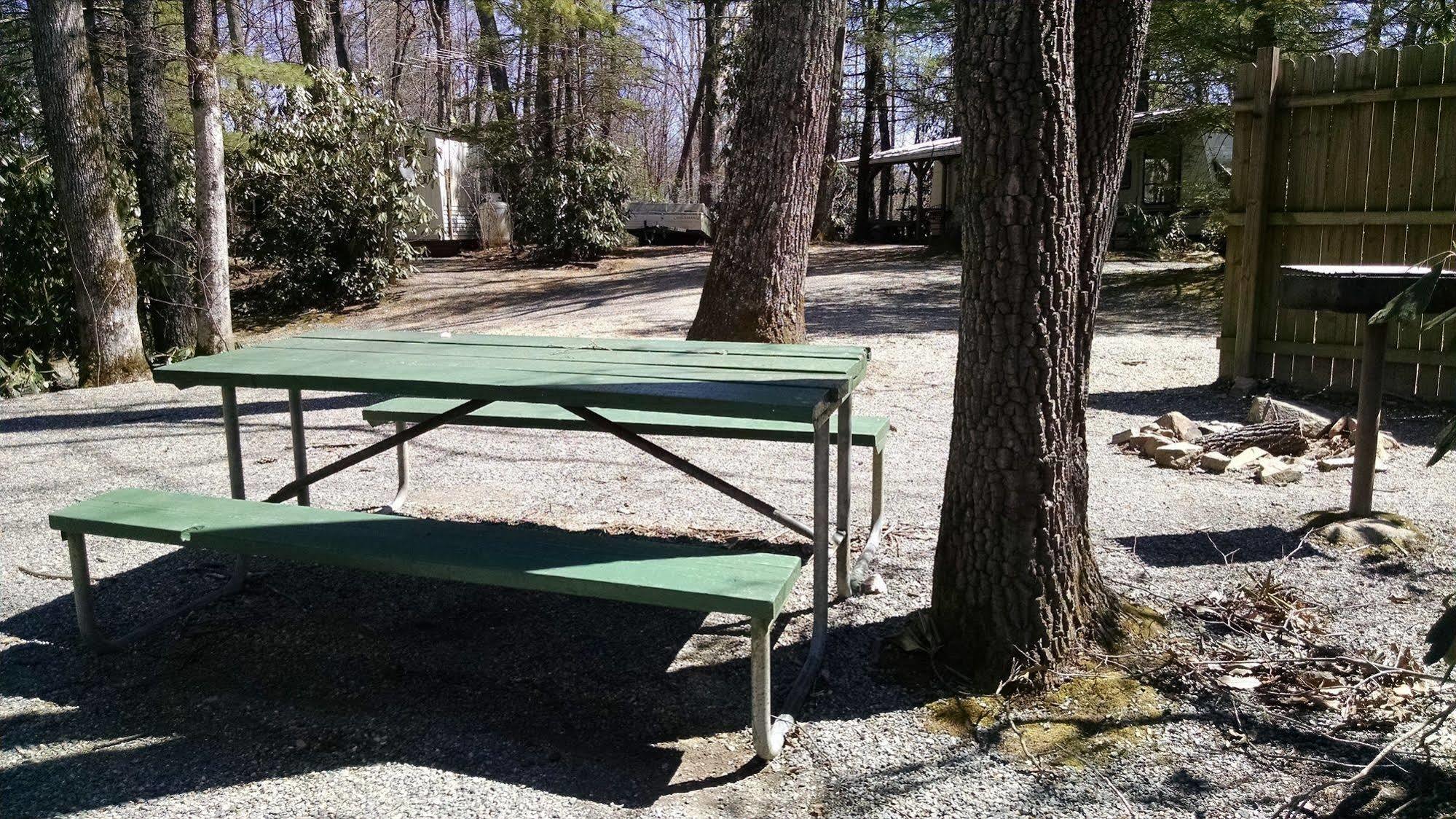 Linville Falls Campground, Rv Park, And Cabins Εξωτερικό φωτογραφία