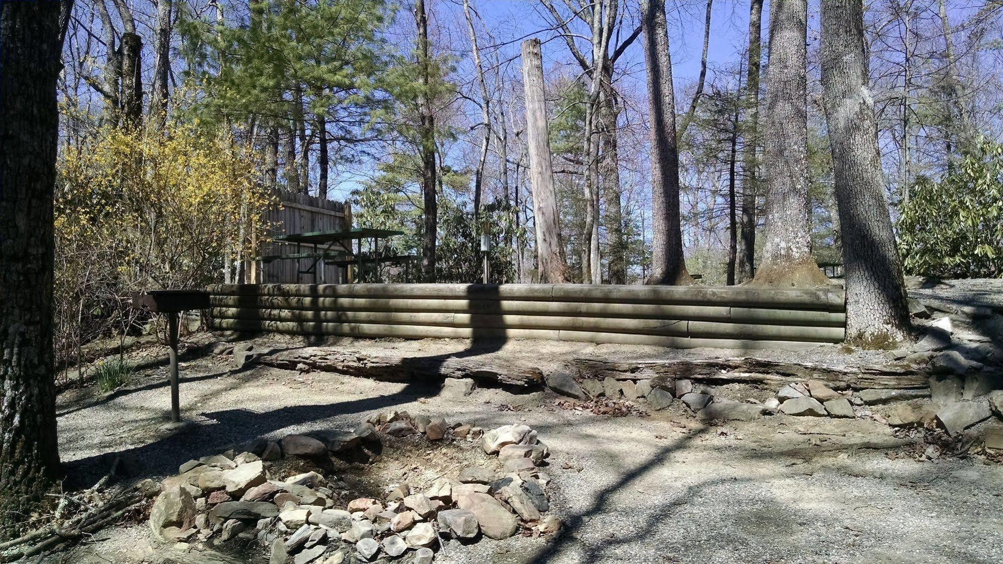 Linville Falls Campground, Rv Park, And Cabins Εξωτερικό φωτογραφία