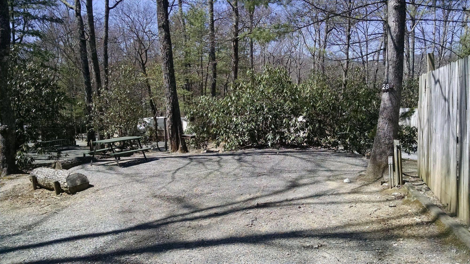 Linville Falls Campground, Rv Park, And Cabins Εξωτερικό φωτογραφία