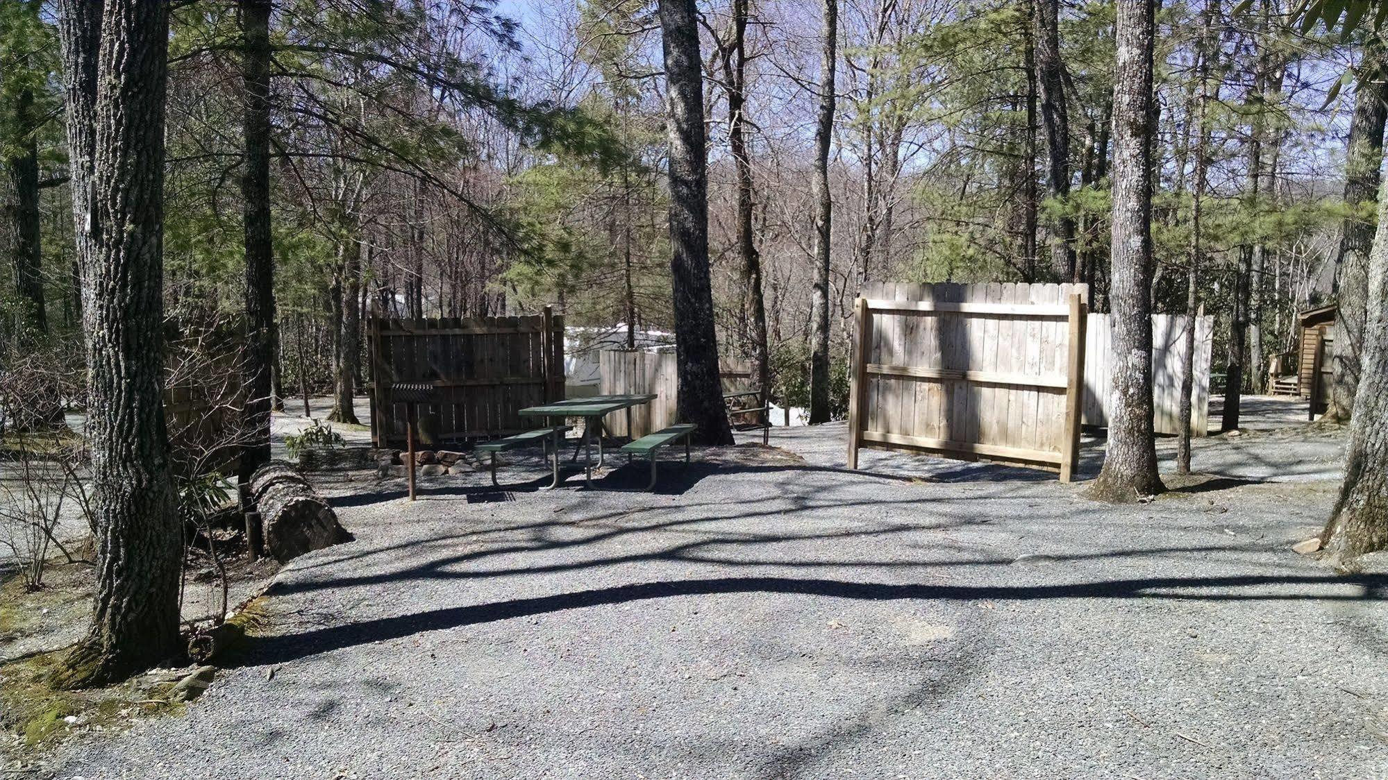 Linville Falls Campground, Rv Park, And Cabins Εξωτερικό φωτογραφία