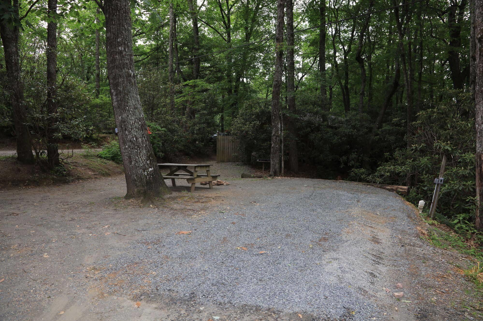 Linville Falls Campground, Rv Park, And Cabins Εξωτερικό φωτογραφία